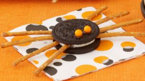 spiders made out of oreos and pretzels